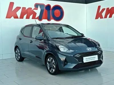 Usado Hyundai i10 67 CV (49 kW) 2023 Gris / plata Utilitario