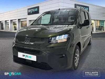 Usado Fiat Doblò 101 CV (74 kW) 2025 Verde Monovolumen