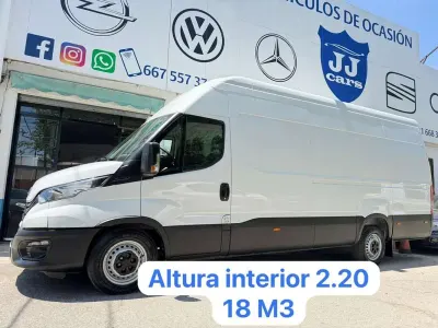 Usado Iveco Daily 175 CV (128 kW) 2024 Blanco Van