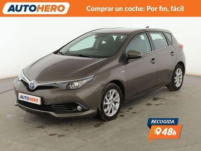 Usado Toyota Auris Hybrid Active 136 CV (100 kW) 2018 Gris Berlina
