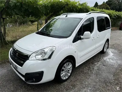 Usado Peugeot Partner Tepee Access 100 CV (73 kW) 2016 Blanco Monovolumen