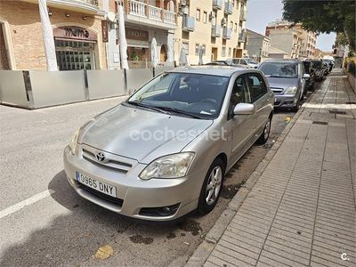 Usado Toyota Corolla Sol 116 CV (85 kW) 2005 Gris / plata Berlina