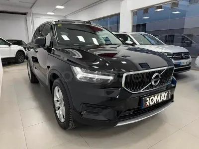Usado Volvo XC40 Momentum 163 CV (119 kW) 2020 Negro SUV