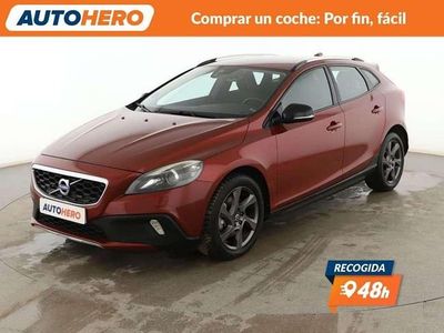 Rojo Usado 2015 Volvo V40 Momentum Utilitario | 13.799 € (Un poco caro)