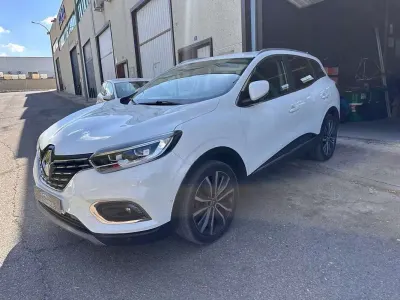 Usado Renault Kadjar Zen 140 CV (102 kW) 2019 Blanco SUV
