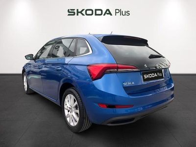 Usado Skoda Scala Ambition 95 CV (69 kW) 2022 Azul Utilitario