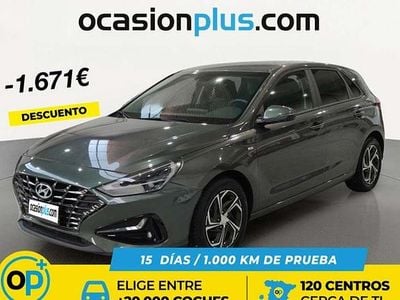 Usado Hyundai i30 120 CV (88 kW) 2022 Gris Utilitario