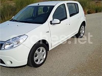 Blanco Usado 2011 Dacia Sandero Lauréate Utilitario | 8200 € (Caro)