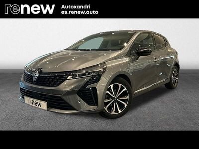 Begagnad Renault Clio V Techno 90 HK (66 kW) 2024 Grå Sedan