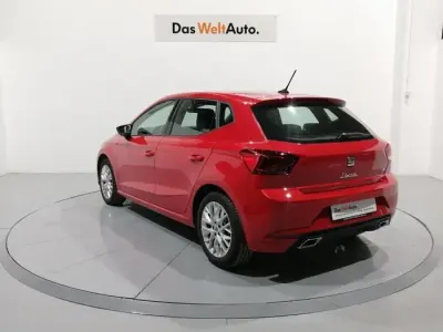 Usado Seat Ibiza FR 115 CV (84 kW) 2025 Rojo Utilitario