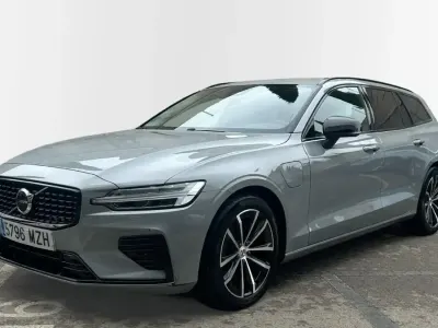 Usado Volvo V60 Plus 350 CV (257 kW) 2025 Gris Familiar