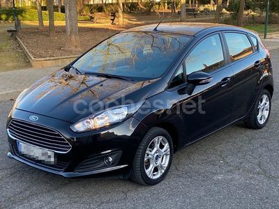 Negro Usado 2014 Ford Fiesta Trend Berlina | 9900 € (Un poco caro)