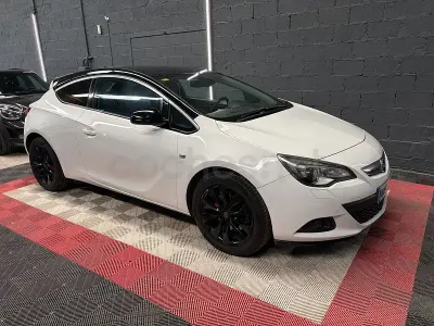 Usado Opel Astra GTC