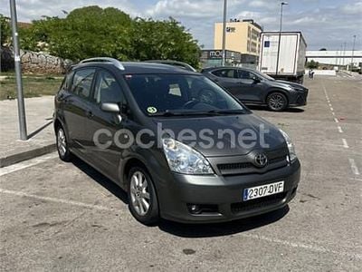 Usado Toyota Corolla Verso Sol 136 HP (100 kW) 2006 Cinzento Monovolume