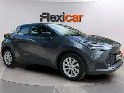 Używany Toyota C-HR Active 140 KM (102 kW) 2024 Szary SUV