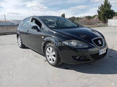 Usado Seat Leon Stylance 140 CV (102 kW) 2008 Negro Utilitario