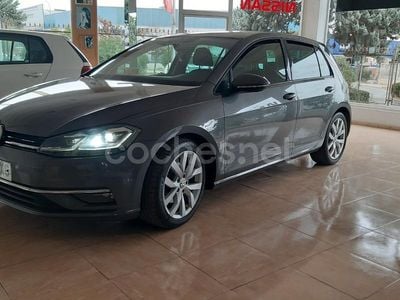 Gris / plata Usado 2017 VW Golf Sportline Berlina | 15.350 € (Precio justo)