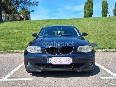 Usado BMW 118 122 CV (89 kW) 2006 Azul Utilitario