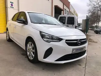 Usado Opel Corsa Elegance 102 CV (75 kW) 2021 Blanco Utilitario