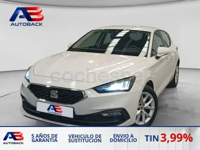Usado Seat Leon Reference 90 CV (66 kW) 2022 Blanco Berlina