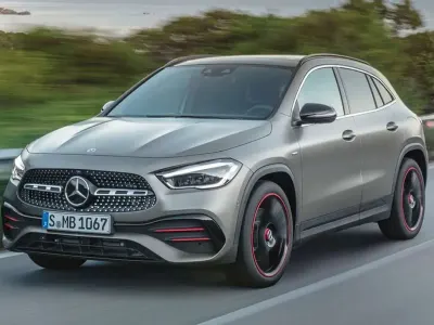 Usado Mercedes GLA200 150 CV (110 kW) 2025 Azul SUV