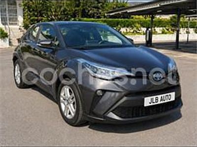 Begagnad Toyota C-HR