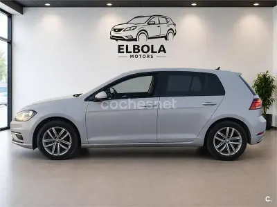 Usado VW Golf VII Advance 125 CV (91 kW) 2017 Blanco Berlina