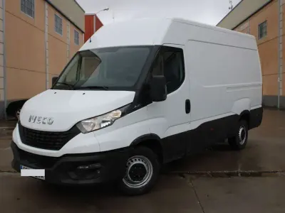 Usado Iveco Daily 156 CV (114 kW) 2021 Blanco Van