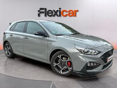 Usado Hyundai i30 N Line 120 CV (88 kW) 2023 Gris Berlina