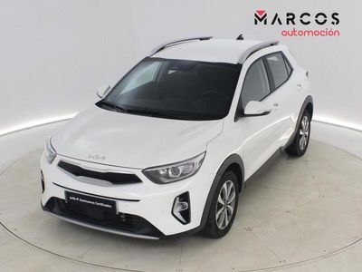 Blanco Usado 2024 Kia Stonic SUV | 20.300 € (Un poco caro)