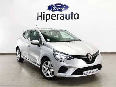 Usado Renault Clio Intens 91 CV (66 kW) 2022 Gris Utilitario