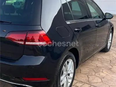 Używany VW Golf VII Advance 115 KM (84 kW) 2020 Czarny Sedan/Limuzyna
