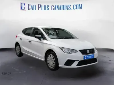 Usado Seat Ibiza Reference 95 CV (69 kW) 2017 Blanco Berlina