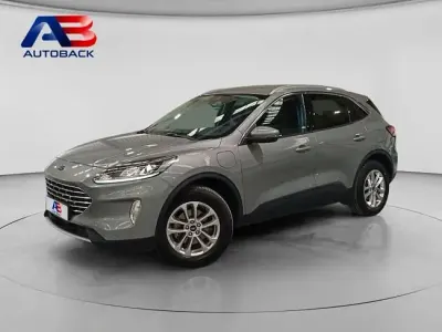 Usado Ford Kuga Titanium 225 CV (165 kW) 2022 Gris / plata SUV