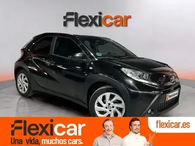 Usado Toyota Aygo 72 CV (52 kW) 2024 Negro