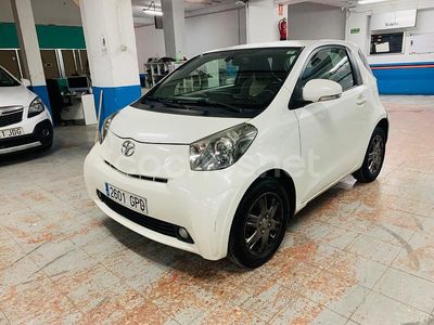 Toyota iQ