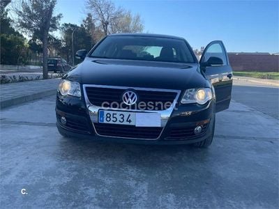 Usado VW Passat Advance 110 CV (80 kW) 2009 Negro Berlina
