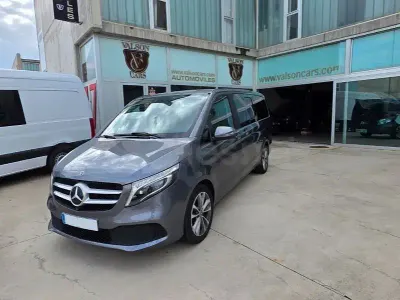 Usado Mercedes V300 Avantgarde 239 CV (175 kW) 2020 Gris / plata Monovolumen