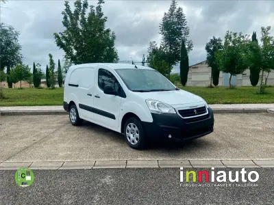 Usado Peugeot Partner 100 CV (73 kW) 2018 Blanco