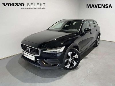 Usado Volvo V60 CC Core 197 CV (144 kW) 2023 Negro Familiar