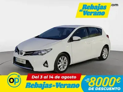 Usado Toyota Auris Active 124 CV (91 kW) 2013 Blanco Utilitario