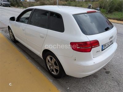 Blanco Usado 2010 Audi A3 Attraction Berlina | 6500 € (Buen precio)