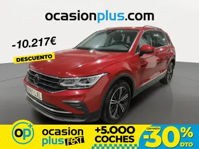 Usado VW Tiguan Life 150 CV (110 kW) 2022 Rojo SUV