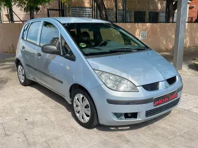 Usado Mitsubishi Colt Invite 75 CV (55 kW) 2005 Azul Utilitario