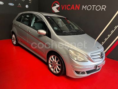 Mercedes B180