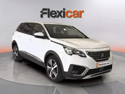 Usado Peugeot 5008 Allure 131 CV (96 kW) 2018 Blanco SUV