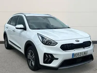Usado Kia Niro 143 HP (105 kW) 2021 Branco SUV