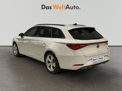 Usado Seat Leon FR 150 CV (110 kW) 2024 Blanco Familiar