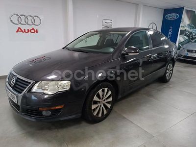 Negro Usado 2009 VW Passat Advance Berlina | 6450 € (Precio justo)