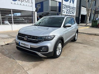 Usado VW T-Cross Advance 110 CV (80 kW) 2022 Gris / plata SUV